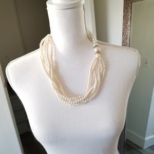Ivory white pearl necklace
